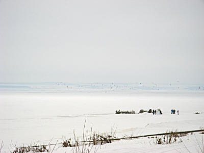 Сноукайтингисты на льду Жигулёвского моря
