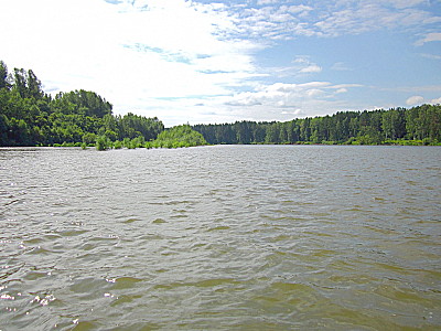 Река Чулым у хребта Арга вблизи Щербаково