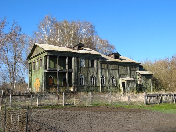 Заброшенный дом культуры в Русской Бектяшке