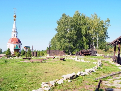 Мемориал жертвам Сиблага в Мариинске и часовня святой великомученицы Анастасии